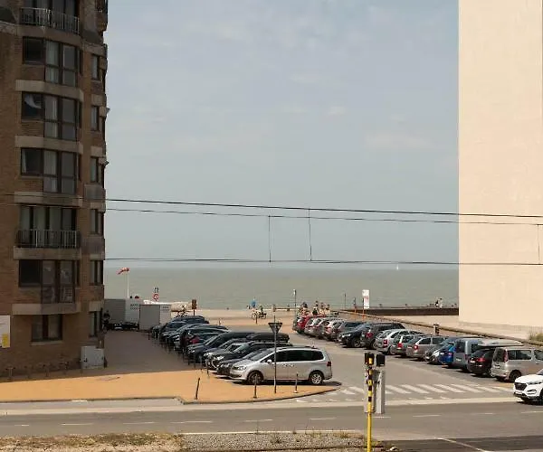 Between Waves * Ostend